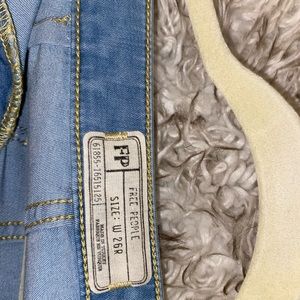 Free people: high rise light wash flare jeans. Size 26. Not brand new.